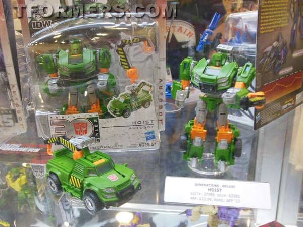 Transformers=botcon 2013 Generatations Prime Paltinum  (95 of 424)